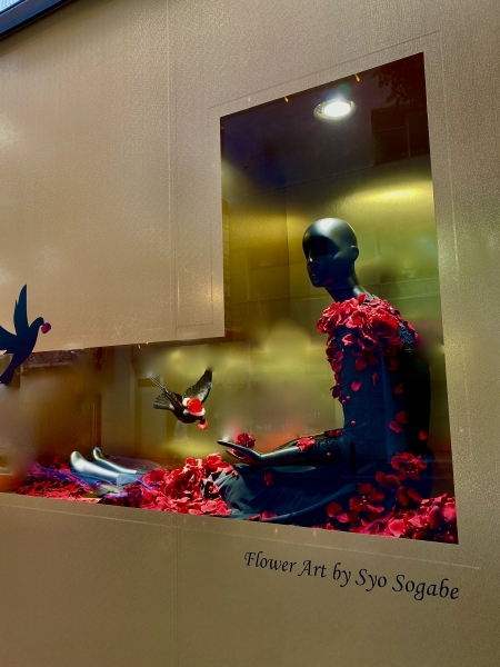 ‘Christmas-windows-display008