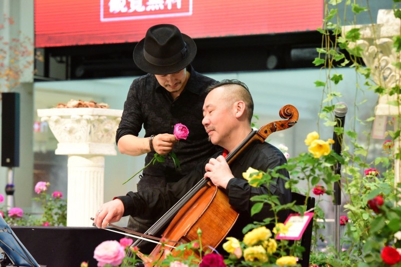 11.3-『Rose-Evangelist』feat.-四家卯大（cellist）レイチェル・チャン（J-WAVEナビゲーター）　01